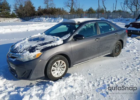 2012 Toyota Camry Le z USA, uszkodzony, nr VIN 4T4BF1FK7CR207151